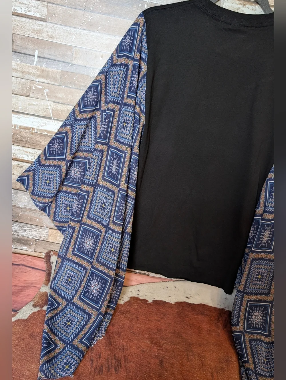 New Handcrafted Eric Clapton Graphic With Boho Bat Winged Sleeves - Picture 7 of 10
